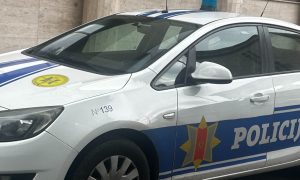 Машина полиции в Черногории