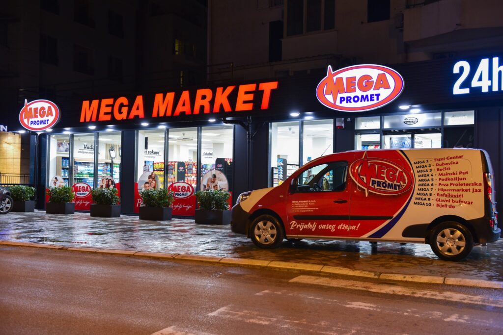 Магазин Mega Market в Будве