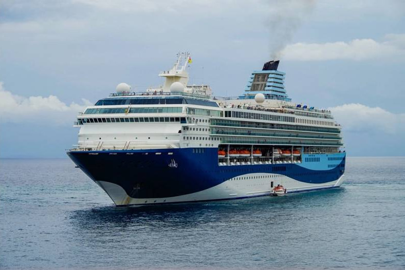Круизный лайнер Marella Explorer 2