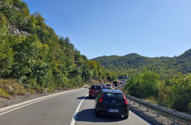 Автомобили в заторе