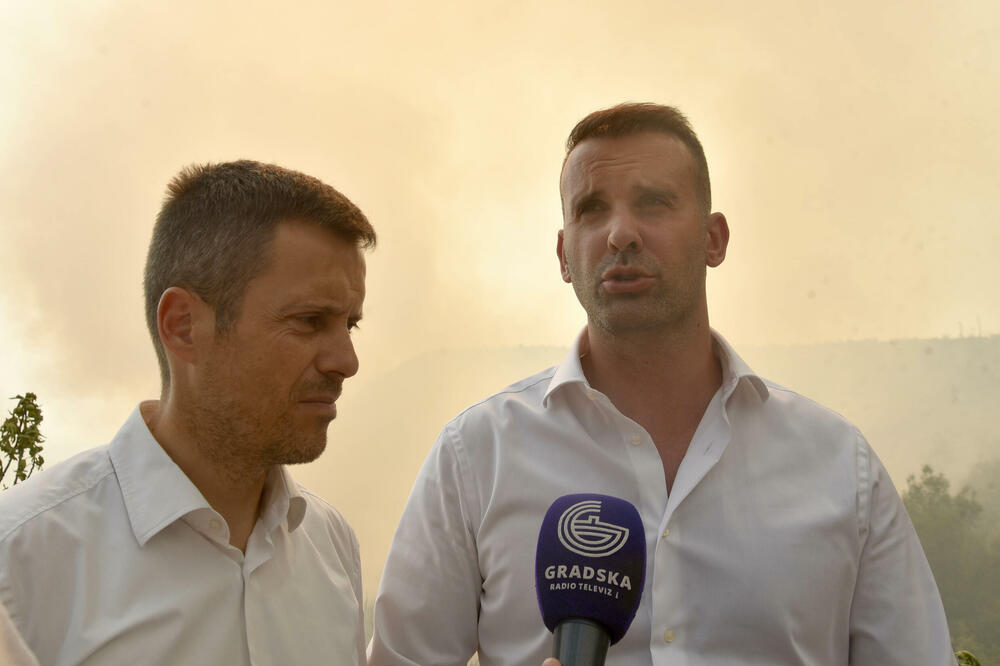 Милойко Спаич дает интервью