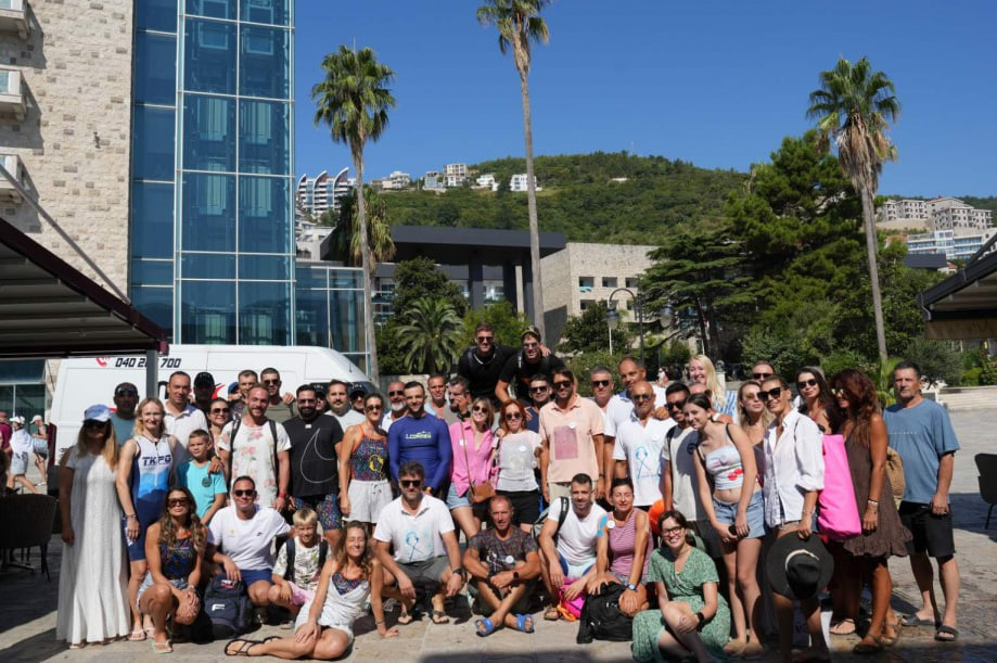 Участники благотворительного марафона в Будве