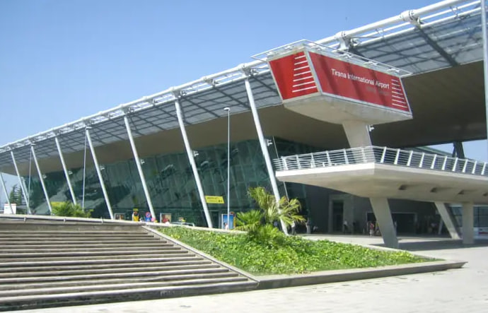 Аэропорт Тираны