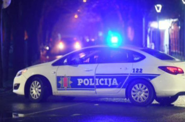 Автомобиль полиции в Черногории