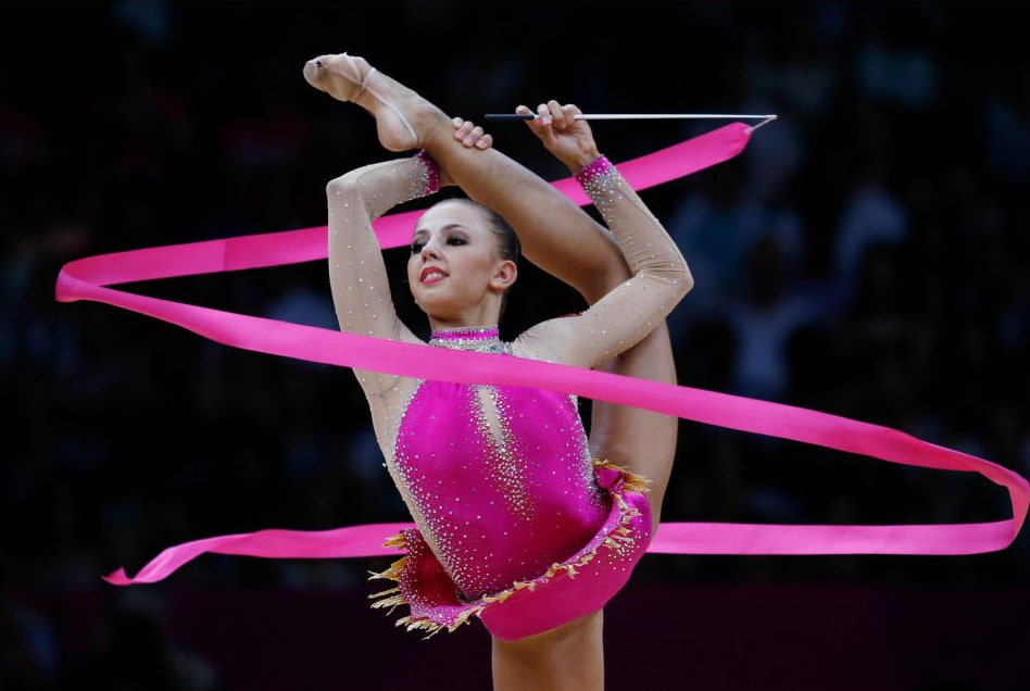 Художественная гимнастка