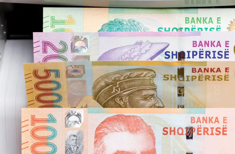 Албанский леки