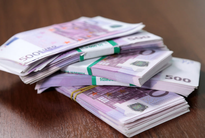 Банкноты по 500 евро