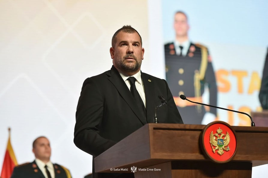 Министр обороны Черногории Драган Крапович