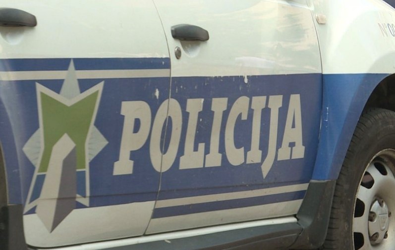 Автомобиль полиции Черногории