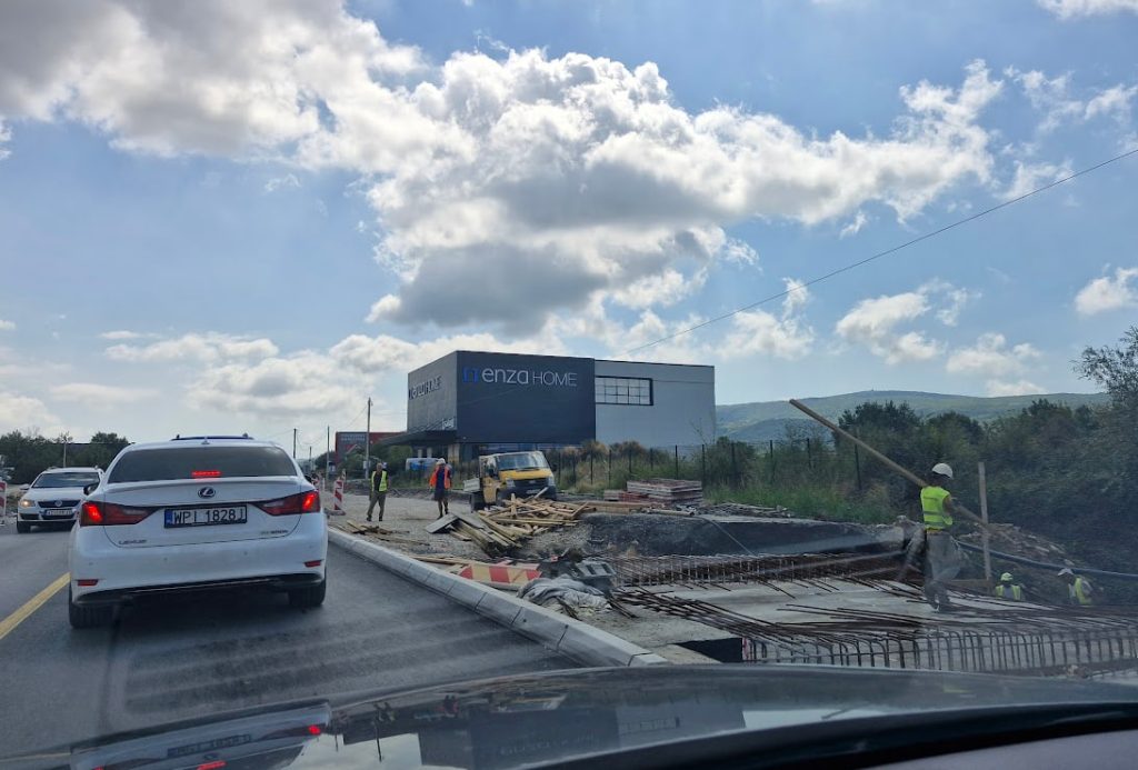 Реконструкция дороги Тиват - Яз