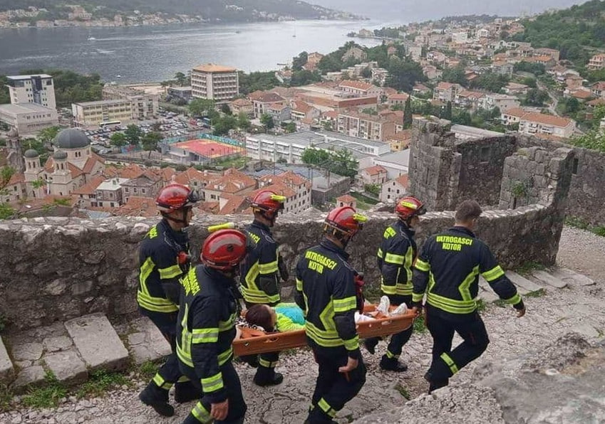 Спасение туриста в Которе