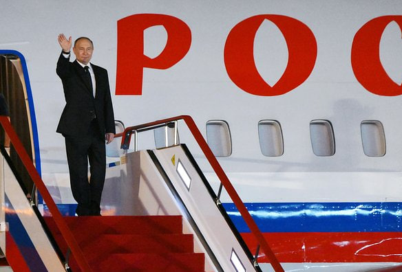 Владимир Путин у самолета