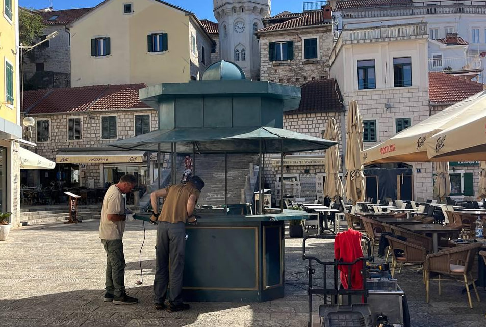 Установка декораций для съемок фильма в Херцег-Нови