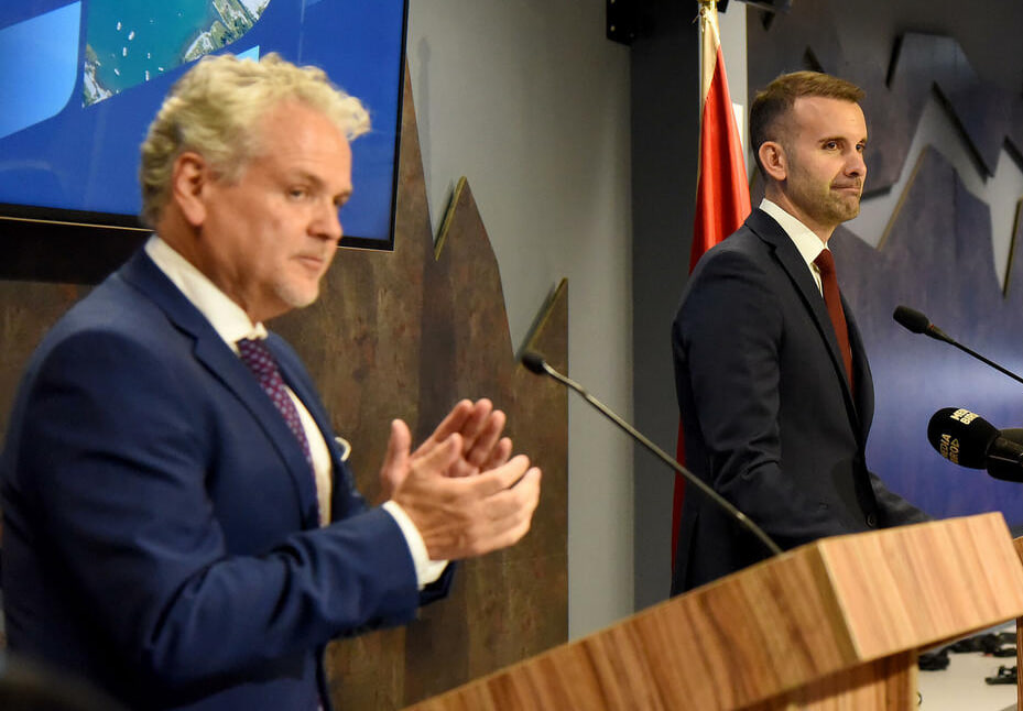 Посол Евросоюза в Черногории Йохан Сатлер и премьер Черногории Милойко Спаич