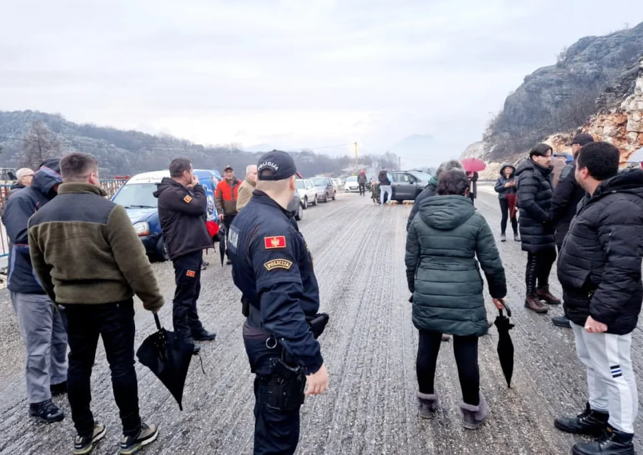 Протестующие в Цетине