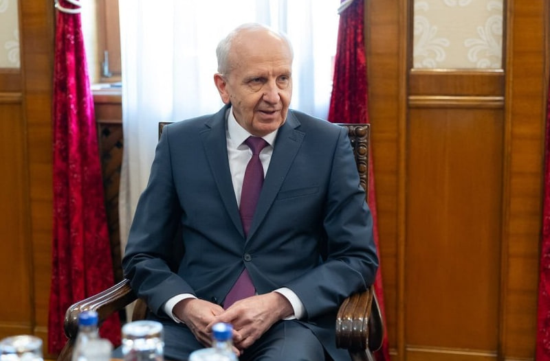 Посол России в Черногории Александр Лукашик