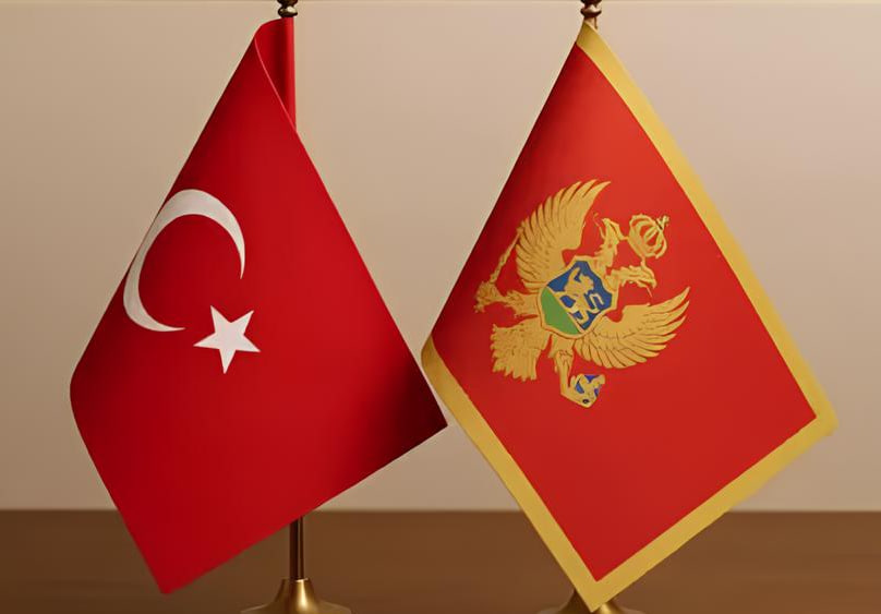 Флаг Черногории и Турции