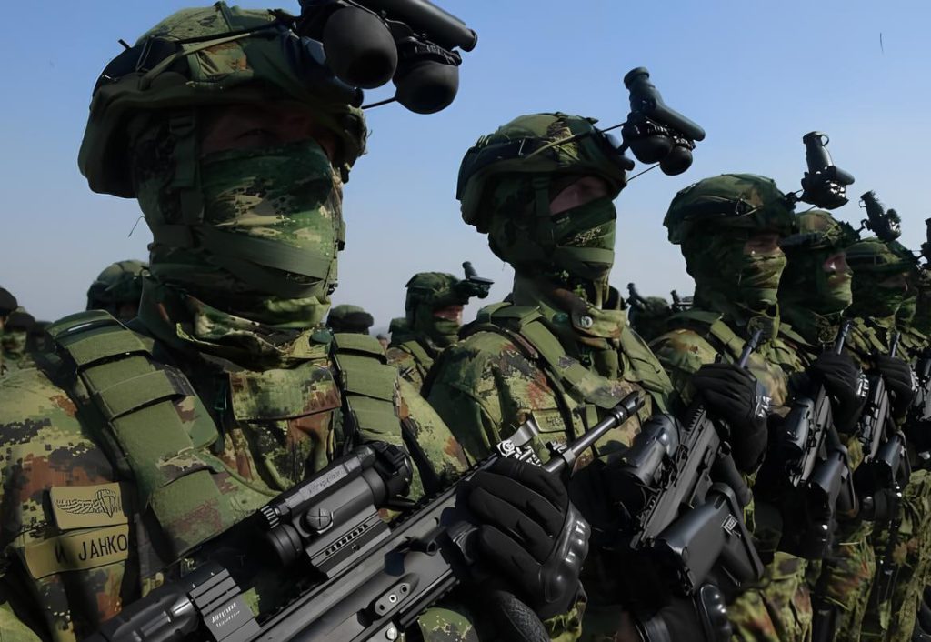 Военнослужащие армии