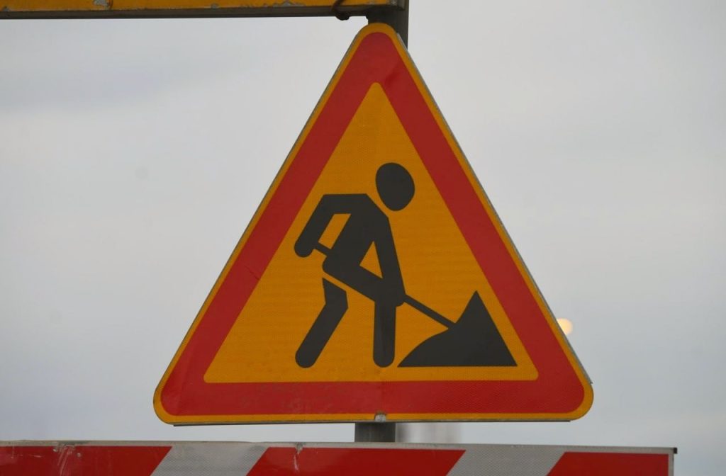 Знак строительных работ