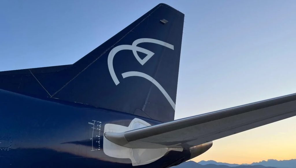 Самолет авиакомпании Air Montenegro