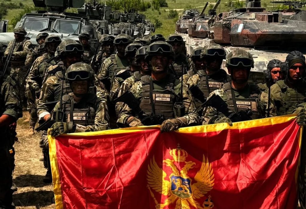Военнослужащие Черногории