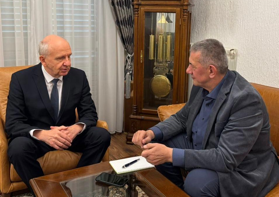 Посол России в Черногории Александр Лукашик на интервью порталу ИН4С