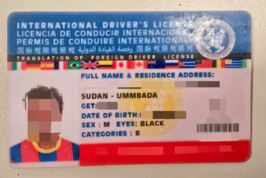 Поддельное водительское удостоверение