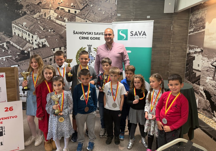 Участники шахматного турнира в Петроваце