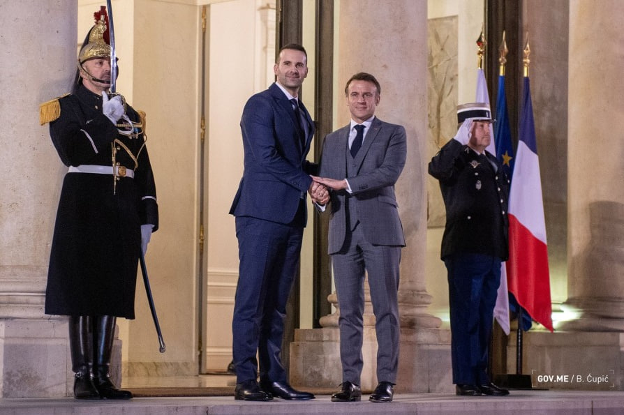 Милойко Спаич и Эммануэль Макрон