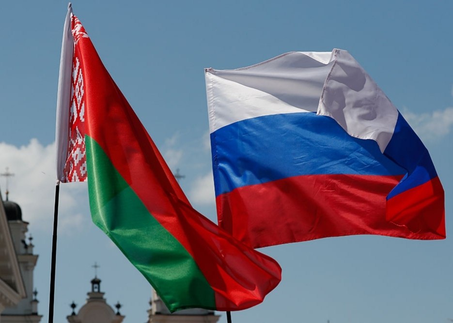Флаг России и Беларуси