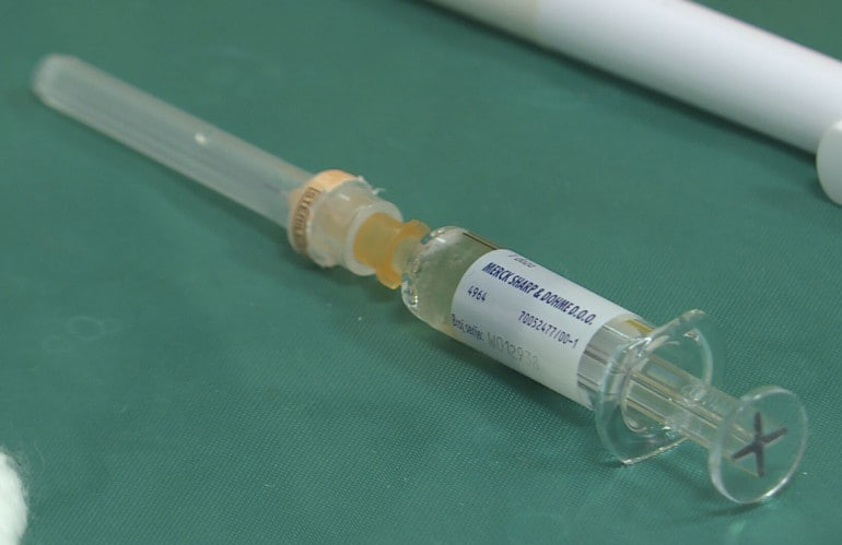 За последний месяц введено более 3 100 доз вакцины MMR