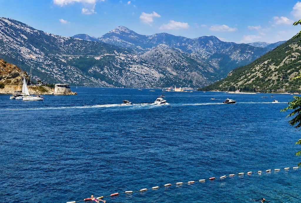 Морская вода отличного качества на 93,8% пляжей Черногории
