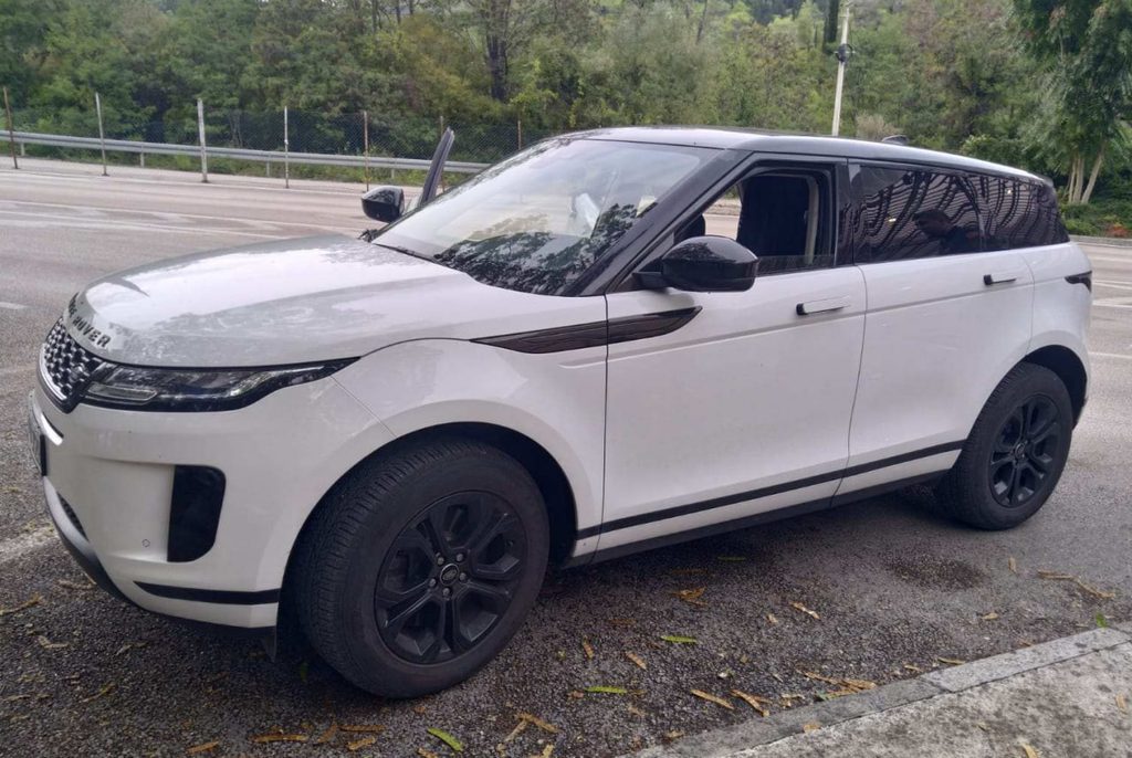 Автомобиль Land Rover изъяли на погранпереходе Дебели-Бриег